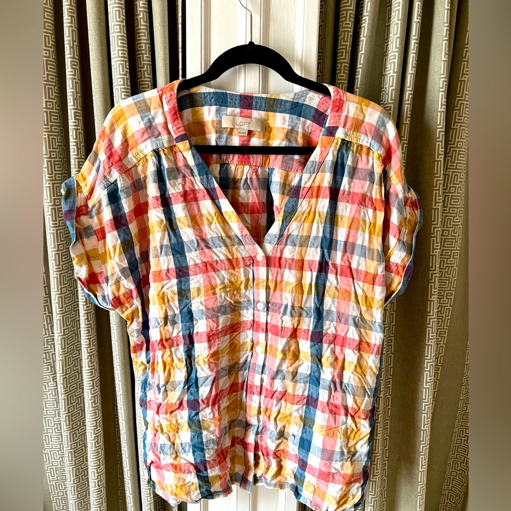 Gingham V-Neck shirt